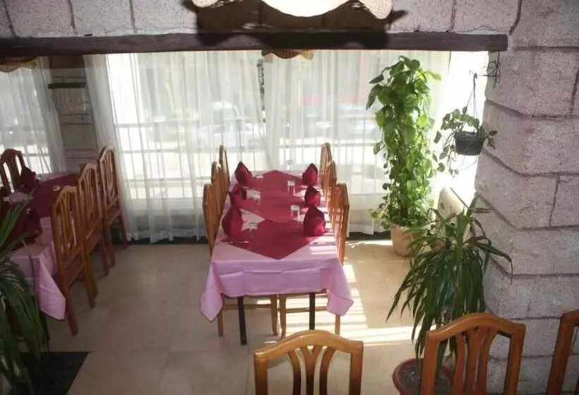 Fotos del hotel Caroline Crillon:  13