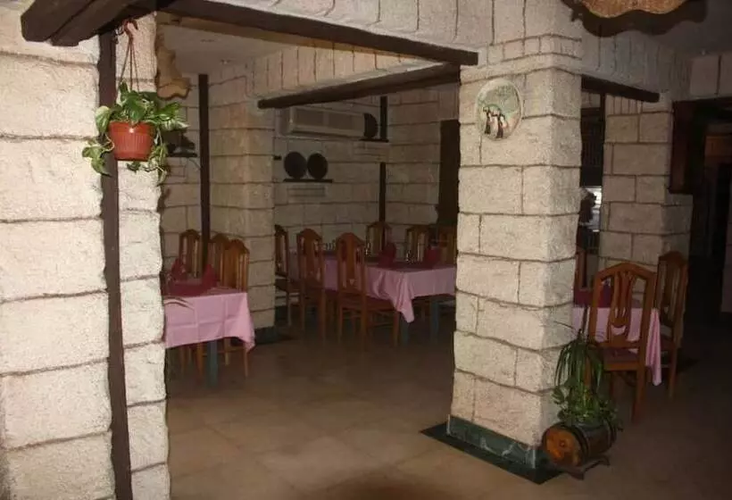 Fotos del hotel Caroline Crillon:  4