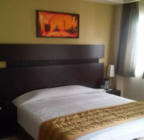 Fotos del hotel Chateau Windsor Hotel - Marine Drive:  10