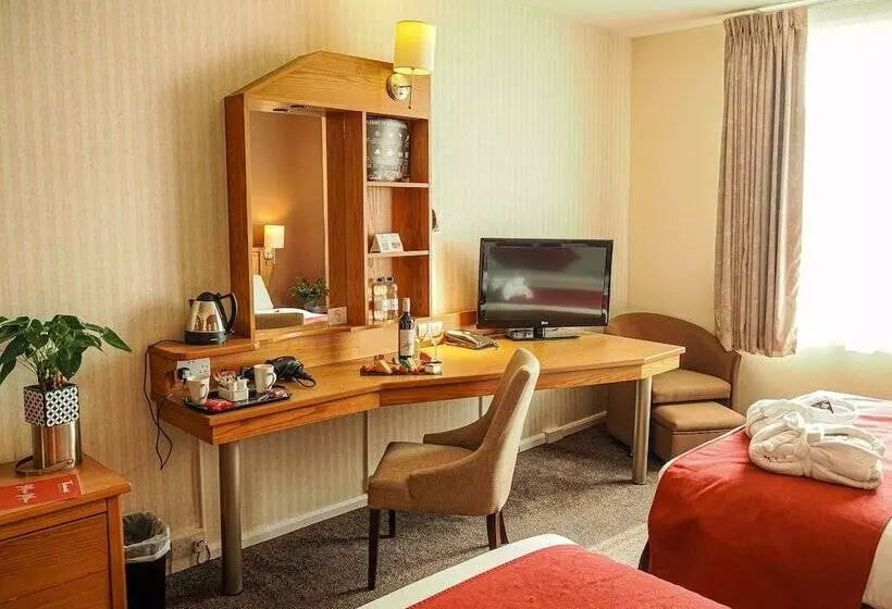 Fotos del hotel Future Inn Cardiff Bay:  8