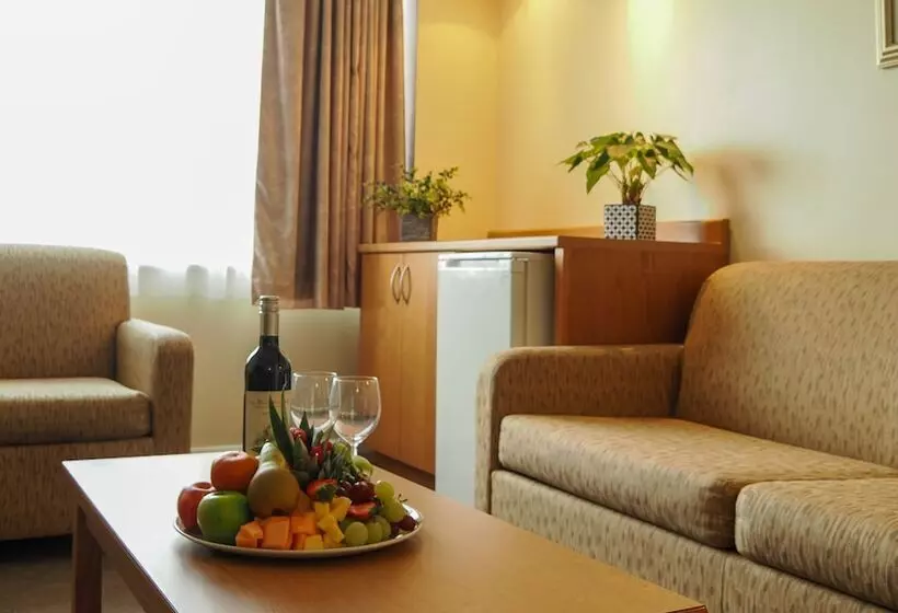 Fotos del hotel Future Inn Cardiff Bay:  17