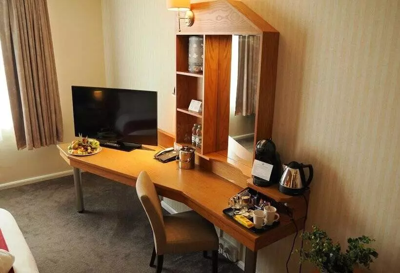 Fotos del hotel Future Inn Cardiff Bay:  4