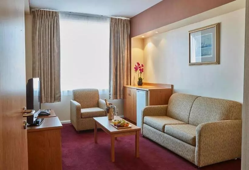 Fotos del hotel Future Inn Cardiff Bay:  25