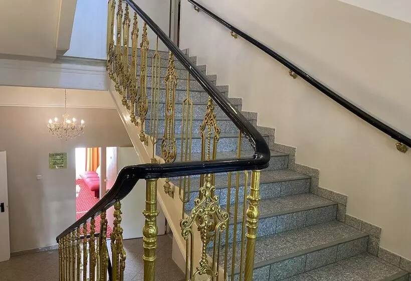 Fotos del hotel Garten- Und Kunsthotel Gabriel City:  4