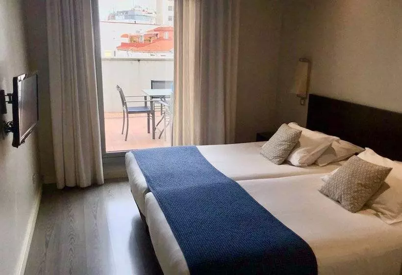 Fotos del hotel Suites Viena Plaza De España:  19