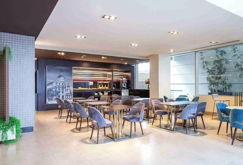 Fotos del hotel Suites Viena Plaza De España:  3