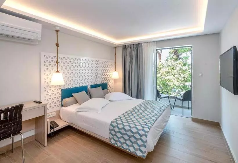 Fotos del hotel Triton Boutique:  7