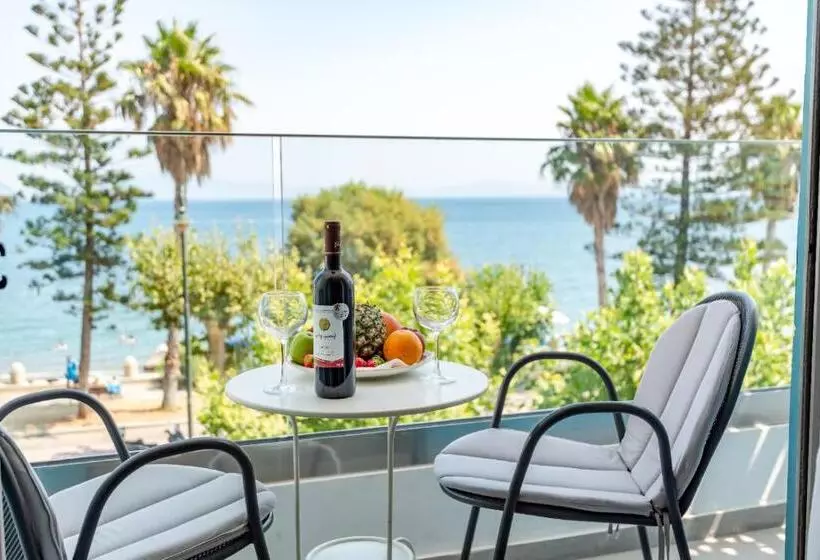 Fotos del hotel Triton Boutique:  21