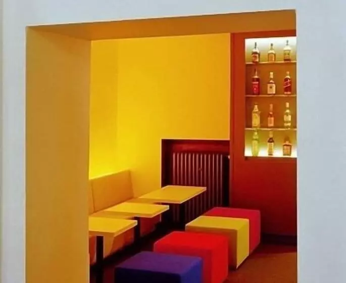 Fotos del hotel Colour Hotel:  3