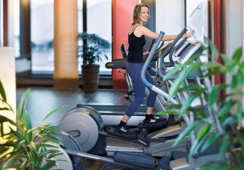 Fotos del hotel Mövenpick Hotel Frankfurt City:  2