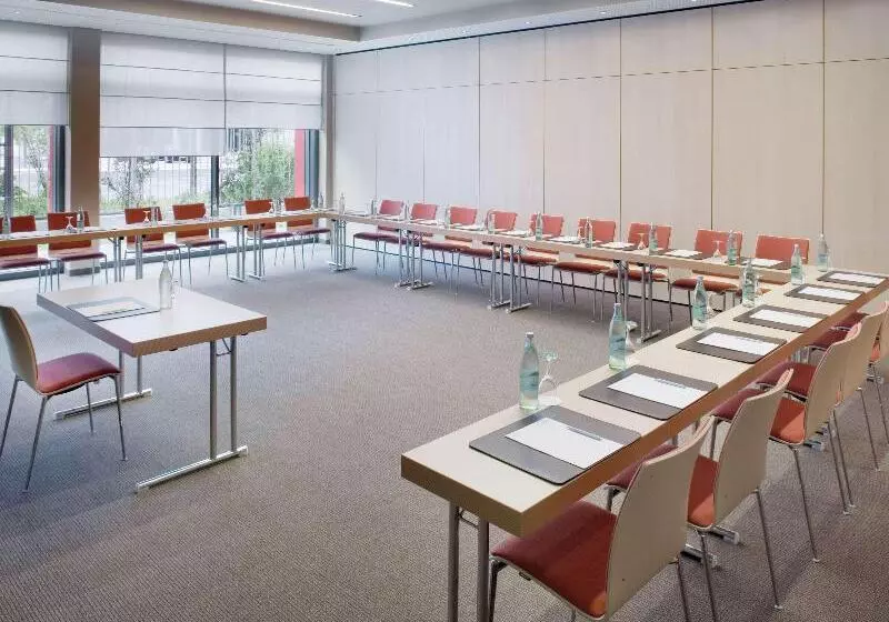 Fotos del hotel Mövenpick Hotel Frankfurt City:  8