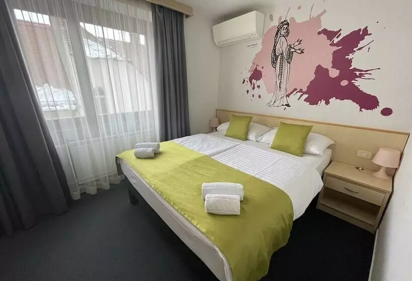 Fotos del hotel Orel:  24