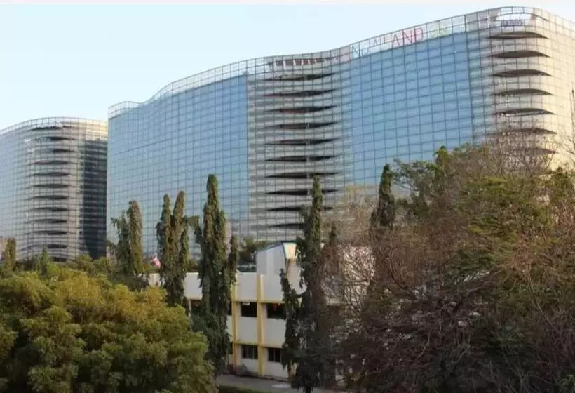 Abu Sarovar Portico,chennai