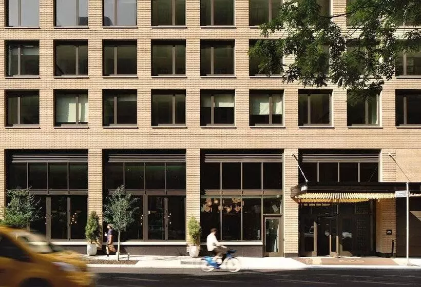 Arlo Midtown