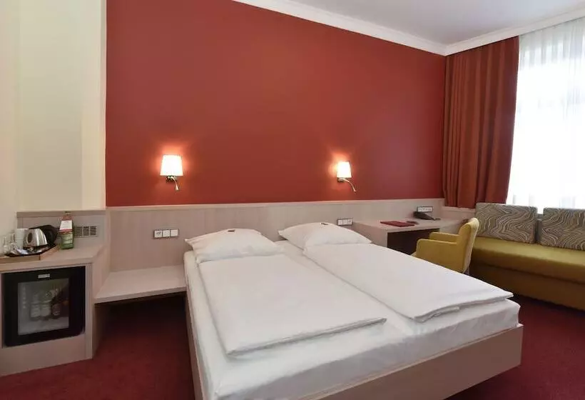 Fotos del hotel Adria München:  13