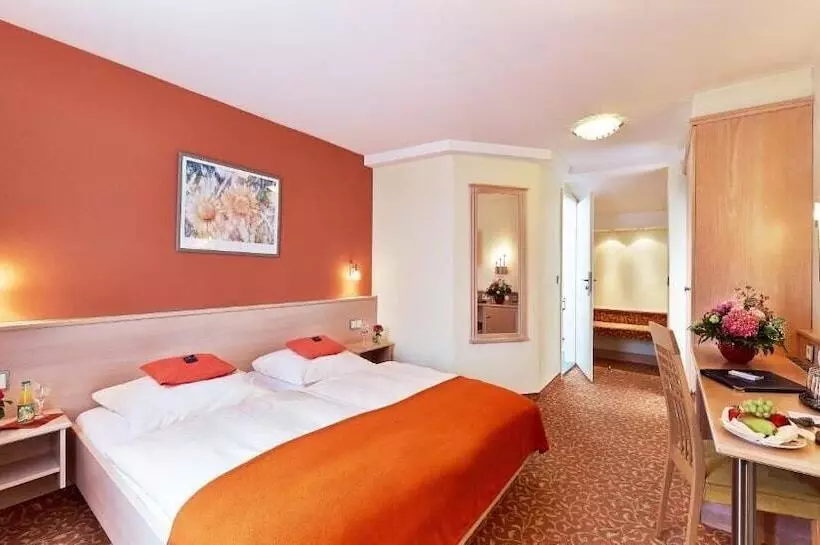 Fotos del hotel Adria München:  14