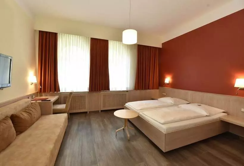 Fotos del hotel Adria München:  15