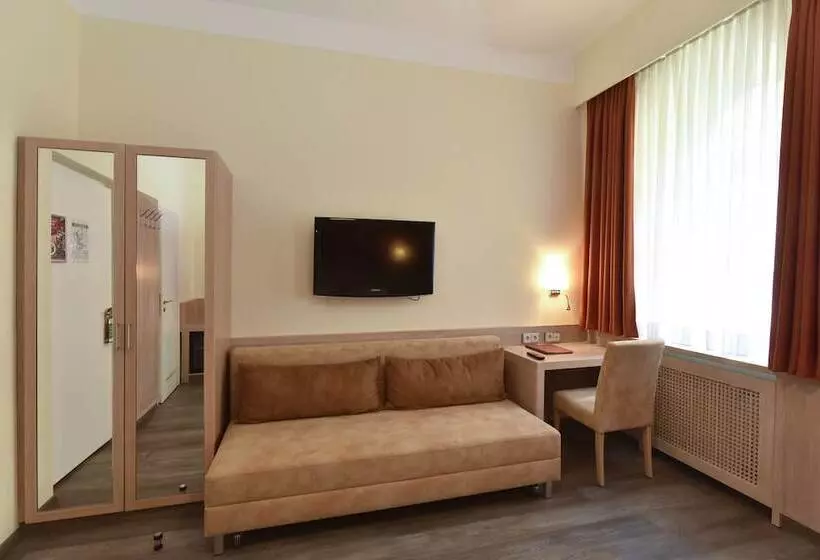 Fotos del hotel Adria München:  25