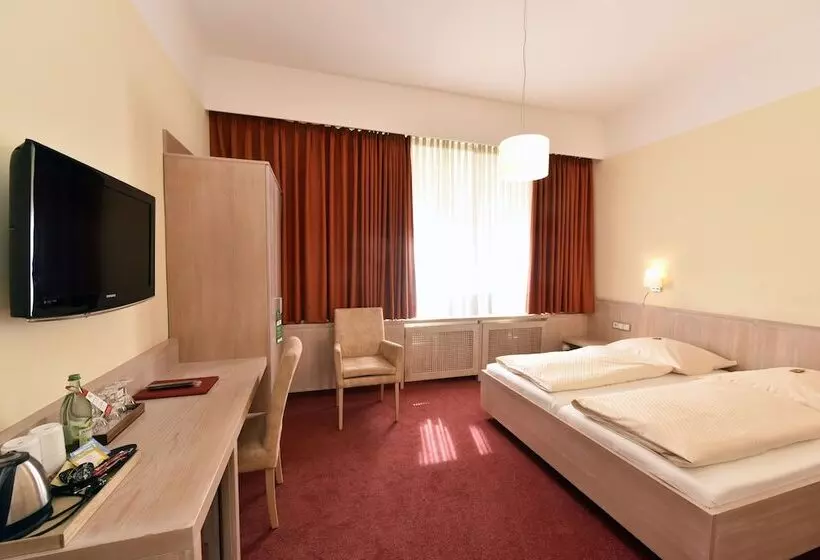 Fotos del hotel Adria München:  8