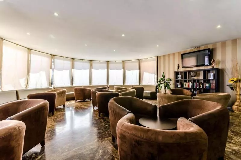 Fotos del hotel Alcalá Plaza:  3