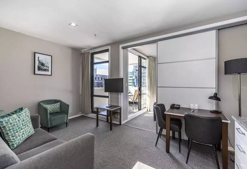 Fotos del hotel Quest On Queen Serviced Apartments:  25