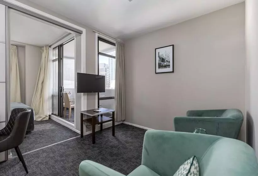 Fotos del hotel Quest On Queen Serviced Apartments:  24