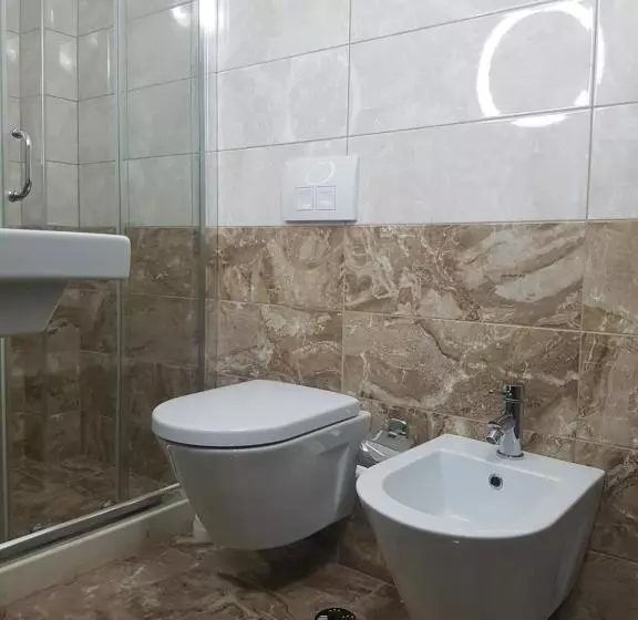 Fotos del hotel Bristol Hotel Tirana:  16