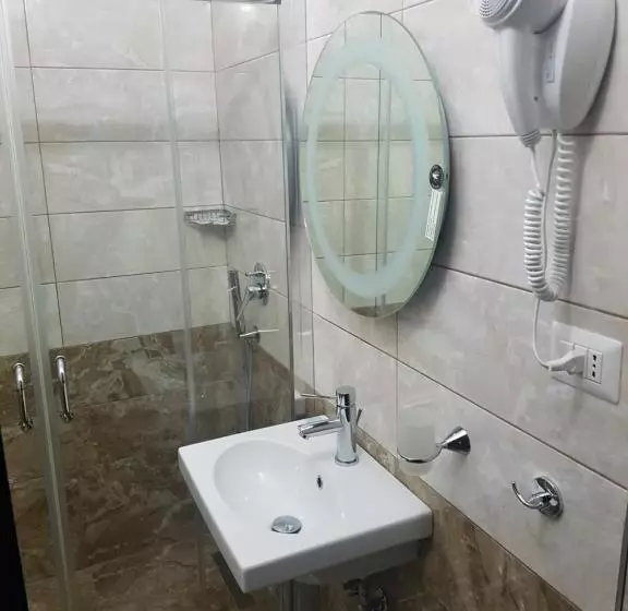 Fotos del hotel Bristol Hotel Tirana:  8