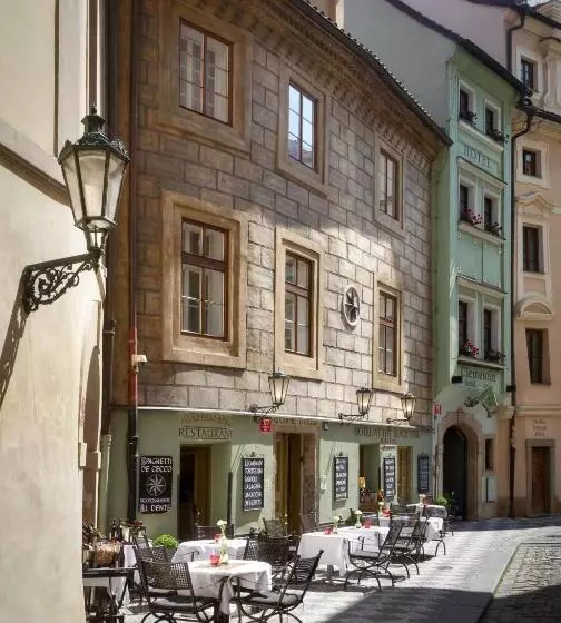 Fotos del hotel At The Black Star Hotel:  2