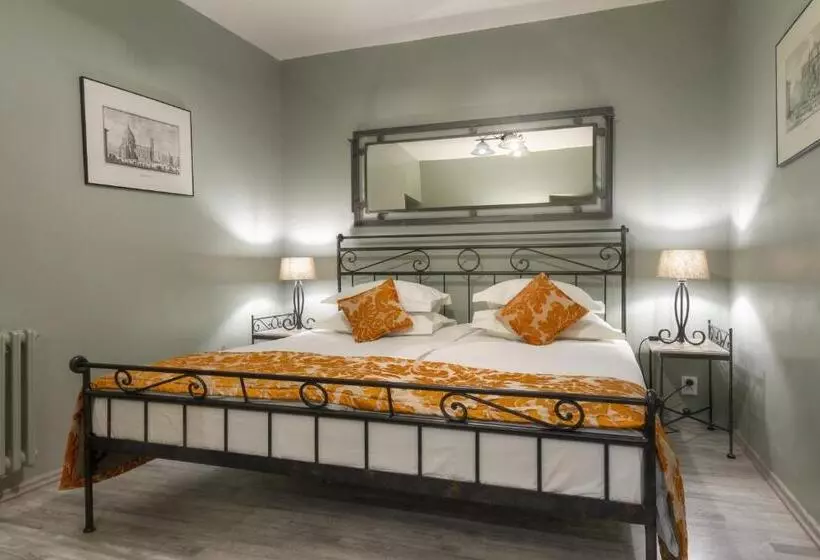 Fotos del hotel At The Black Star Hotel:  17