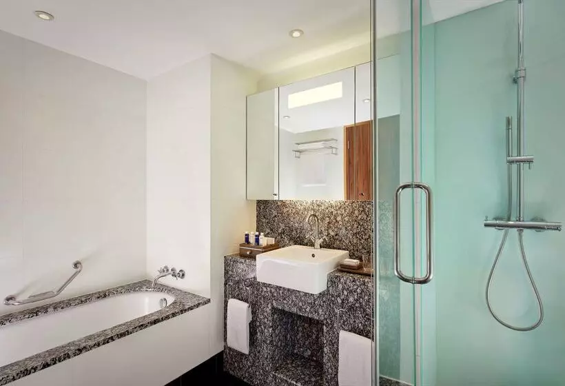 Fotos del hotel Park Plaza County Hall London:  5