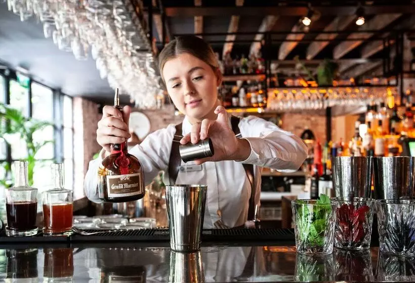 Fotos del hotel The Address Citywest (formerly Kingswood Hotel):  3