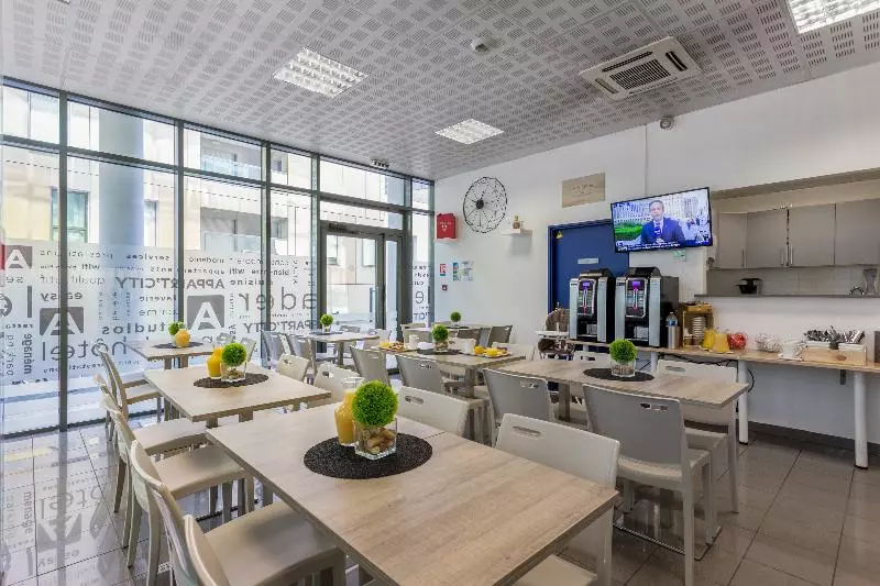 Fotos del hotel Appart'City Bordeaux Centre:  13