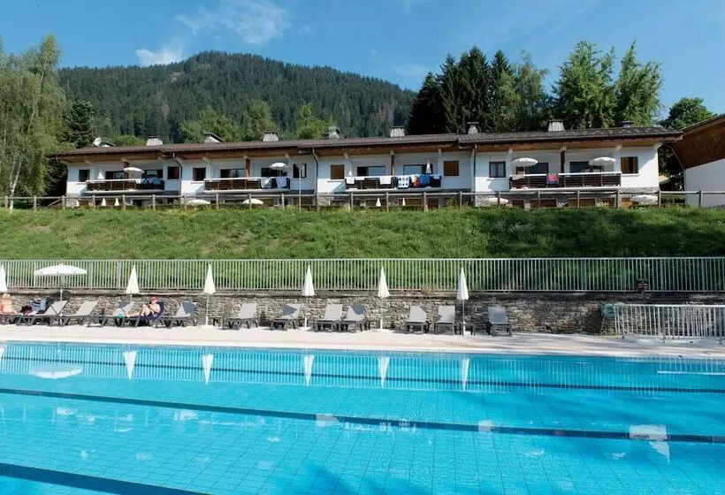 Fotos del hotel Hôtel Vacances Bleues Les Chalets Du Prariand:  2