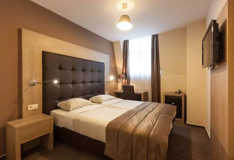 Fotos del hotel Villa Royale:  2