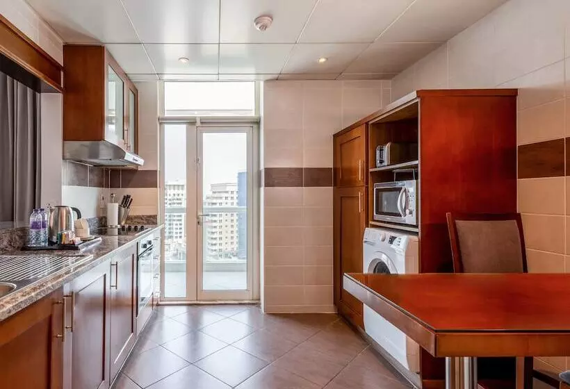 Fotos del hotel Flora Creek Deluxe  Apartments:  10