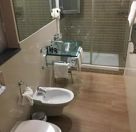 Fotos del hotel Mh Design:  7