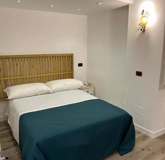 Fotos del hotel Mh Design:  17