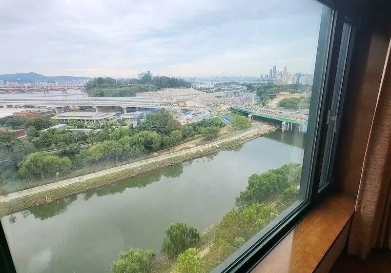 Fotos del hotel Busybee Midi Niagara:  6