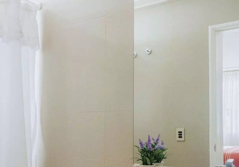 Fotos del hotel Orly:  18