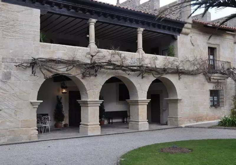 Fotos del hotel Palacio De Caranceja:  11