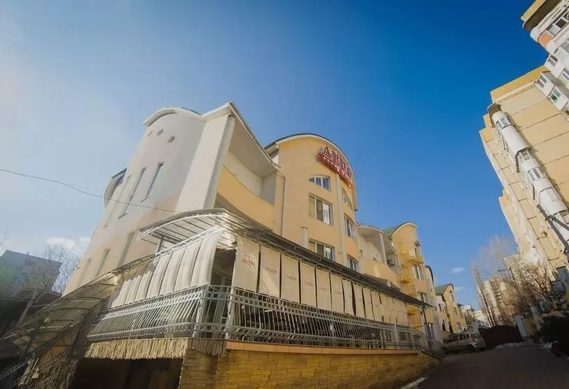 Fotos del hotel Villa Arus:  6