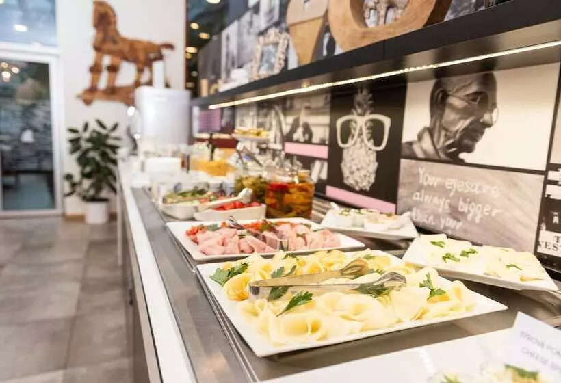 Fotos del hotel Troja:  24