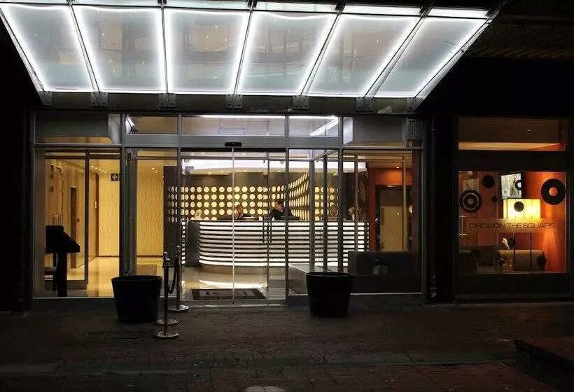 Fotos del hotel Circa Luxury Apartment:  18