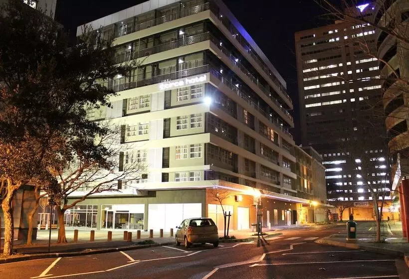 Circa Luxury Apartment