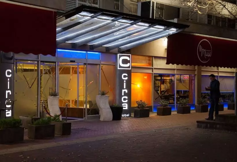 Fotos del hotel Circa Luxury Apartment:  16