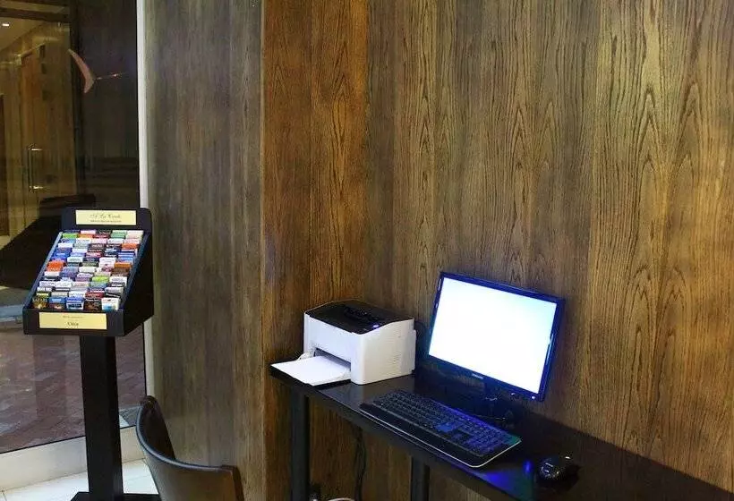 Fotos del hotel Circa Luxury Apartment:  6