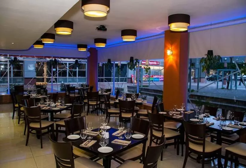 Fotos del hotel Circa Luxury Apartment:  10