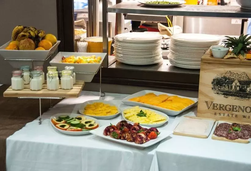 Fotos del hotel Circa Luxury Apartment:  13