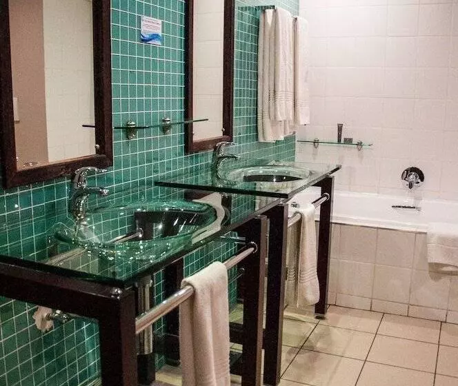 Fotos del hotel Circa Luxury Apartment:  14